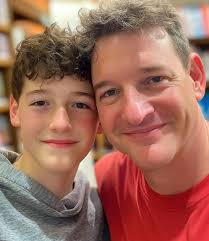 Abandoned by wife and reunited years later