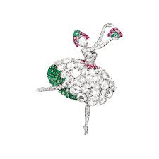 In another bathroom scene she clips off her fingernail. Beauty From The Depths Of The Earth The Art Science Of Gems By Van Cleef Arpels In Singapore Yatzer
