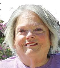 Lois Rood's Instagram, Twitter & Facebook