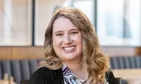 Suzanne Lind's Instagram, Twitter & Facebook