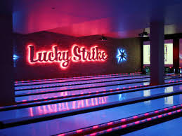 The space itself is beautiful and decorated in a fun way with a chicago twist. Lucky Strike Lanes And Lounge Things To Do In Hell S Kitchen New York