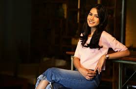Setelah dua tahun menimba ilmu, maudy akhirnya membagikan momen manis saat memakai toga. Maudy Ayunda Comes Into Her Own Reveals Her Biggest Setback People The Jakarta Post