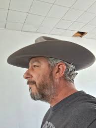 May God bless all those who love Him and make their homes full of sweetness  and happiness in May! Amen!