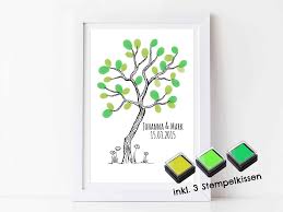Durch die spezielle anordnung der sogenannten papillarlinien an den fingern und der handinnenfläche kann eine person eindeutig identifiziert werden. Fingerabdruck Gastebuch Baum Fur Deine Hochzeit Personalisierter Baum Mit Stempelkissen Individuell Gastebaum Motiv Baum Klein Schwarzweiss Papierdrachen