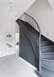 Escalier Peint En Blanc Et Gris Design Bois Escalier Peint Renovation Escalier Bois Repeindre Escalier