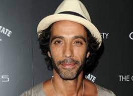 EACHDRAIDH-BEATHA CARLOS LEON, BEAN MA PÒSDA, CINNIDHEACHD, TUARASTAL AGUS  LUACH GLAN