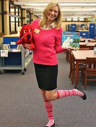 16 Diy Literary Costumes You Need To Wear This Year For Halloween Childrens Book Character Costumes Literary Costumes Book Characters Dress Up
