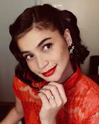 Anne Curtis