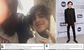If you want to find out how tall timothée chalamet is and how much he weighs, keep reading the following lines. Air Passenger Posts Hilarious Tweets After Meeting Timothee Chalamet Daily Mail Online
