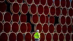 Workers are seen at the construction site of the nord stream 2 gas pipeline, near the town of kingisepp, leningrad region, russia, june 5, 2019. Nord Stream 2 Vor Baubeginn Gaspipeline Durch Die Ostsee Spaltet Europa Archiv