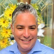 Ellen Showalter's Instagram, Twitter & Facebook