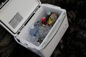 氷も溶けない圧倒的な保冷力 釣り具メーカー ダイワ のクーラーボックスがスペック高過ぎ camp hack キャンプハック クーラーボックス ボックス クーラー