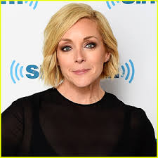 Jane Krakowski Joins the Cast of Apple Comedy Series 'Dickinson'!