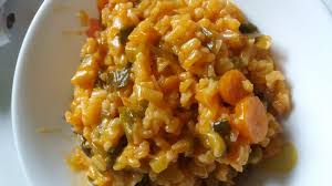 Le Riz Aux Poireaux Pirasa Est Un Plat Tres Simple A Base De Riz Et De Legumes Ideal Pour Accompagner Vos Cuisine Turque Recettes De Cuisine Recette De Plat