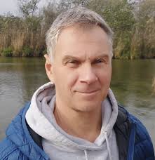 Are the new generation screens of Behringer Wing really fixed?