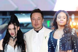 Elon musk distracted himself from his business woes on sunday to take a trip to a pumpkin patch with his pop star girlfriend grimes and his five sons. Elon Musk Responds To Azealia Banks Salacious Comments About Him And Grimes