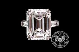 In the late 2000s, ruth madoff saw her husband, bernie madoff, accused of running one giant ponzi scheme. Madoff Auction Jewelry Luxury Items Fetch High Prices Csmonitor Com