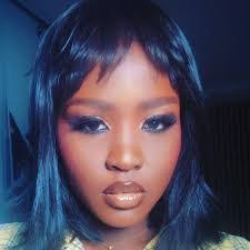 Loretta James's Instagram, Twitter & Facebook