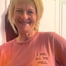 Krysten Lewis's Instagram, Twitter & Facebook