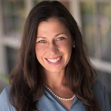 Mom creates The Momentum Network to support pregnant women in college