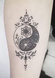 50 Der Schonsten Mandala Tattoo Designs Fur Korper Seele Korperkunst Yin Yang Mandala Tattoo C Tatow Mandala Tattoo Design Inspirational Tattoos Tattoos