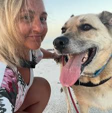 On June 7, 1919, Tennessee Governor A.H. Roberts officiated the wedding  ceremony of Alvin Cullum York and Gracie Loretta Williams before a crowd of  thousands of people. Such a large gathering went