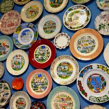 Pin By Rachel Harwood On Arts And Crafts Plates On Wall Plates Vintage Plates