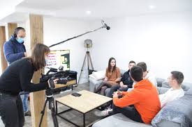 Alencon Les Jeunes Confines Programmes Au Jt De 12 H 45 De M6 L Orne Hebdo