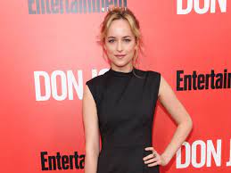 The up and coming actress rose to fame after starring in the fifty shades of grey franchise, but there's more to dakota johnson than the role of anastasia steele. 50 Shades Of Grey Dakota Johnson Ungeschminkt Bunte De