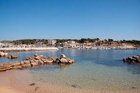 La zone à l'ouest est en sable. Carry Le Rouet France Travel And Tourism Attractions And Sightseeing And Carry Le Rouet Reviews