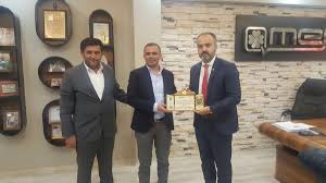 Alinur Aktas On Twitter Calisarak Gecimini Saglarken Ureterek Ulkesini Kalkindiran Mert Mobilya Calisanlariylayiz Agir Aksak Isleyen Sistemi Degistirmeye Evet Https T Co 9ud1ofd3ke