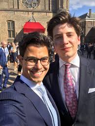 En plakwerk is natuurlijk onzin, de taalfouten nog daar gelaten. Gaykrant Rob Jetten D66 Is De Nieuwe Fractievoorzitter Facebook