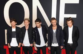 Bu sene karantinada harry styles'ın solo müziğiyle tanıştım.20 yaşındayım, ergenliğimde hiç 1d dinlememiştim. This Is Us The Rise Of One Direction