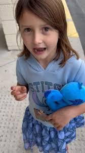 Amber Ramsay's Instagram, Twitter & Facebook