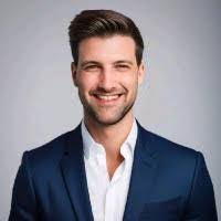 Tom Hassett's Instagram, Twitter & Facebook