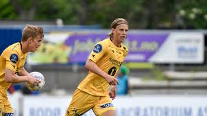 Bodo/glimt is on the cusp of its first championship, a soccer success story built on style and innovation. Saltnes Blir Med Videre Bodo Glimt