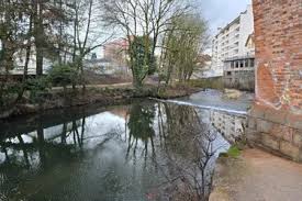 Avec une descente en raft de la Vézère, bonjour l'adrénaline