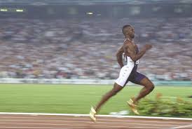 Un groupe de youtubers a rassemblé plus de 10000 personnes pour jouer au chat au japon, et ils ont battu le précédent record du monde. Finales Historiques L Homme Aux Chaussures Dorees