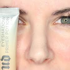 34 Best Makeup Hacks Life Changing Beauty Tips To Make Makeup Easier Nose Makeup Best Makeup Tips Best Makeup Products