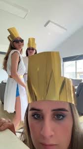 Layne Andrews's Instagram, Twitter & Facebook