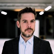 Weather forecaster vs AI algorithm