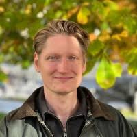 5 "Erik Helsing" profiles