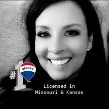 looking for stylist who is great with coloring and working with brunettes