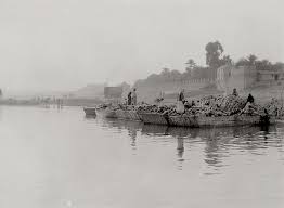 بائعوا البطيخ في قوارب على نهر دجلة بغداد 1932 Baghdad Iraq History