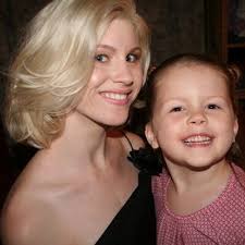 riley maxwell (@rileymaxwell)