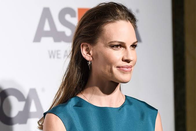 Hilary Swank is Hopping on the Athleisure Bandwagon | Vanity Fair