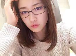 レポートってやだねぇ 乃木坂46 高山一実 乃木坂 画像 メガネ女子 眼鏡 女子