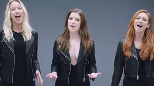 идеальный голос 2 смотреть онлайн бесплатно в хорошем качестве Pitch Perfect 3 And The Voice Perform Pitch Perfect Musica Penados