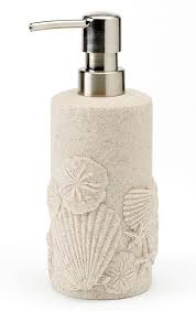 It can be an extension of your favorite theme or an area where you try something different in terms of design. Decorate Your Bathroom With These Beach Themed Accessories
