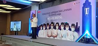 Berbeda dari sebelumnya, logo telkomsel kini tampak lebih minimalis. Milad Telkomsel Ary Ginanjar 25 Tahun Lalu Saya Dealer Utama Telkomsel